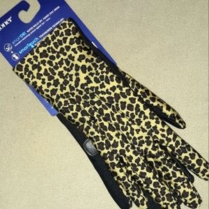 SALE‼️🥰🧤Leopard Isotoner Gloves!🐆